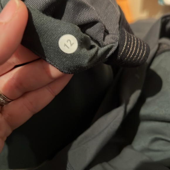 Lululemon Tank Size 12 - Picture 5 of 5